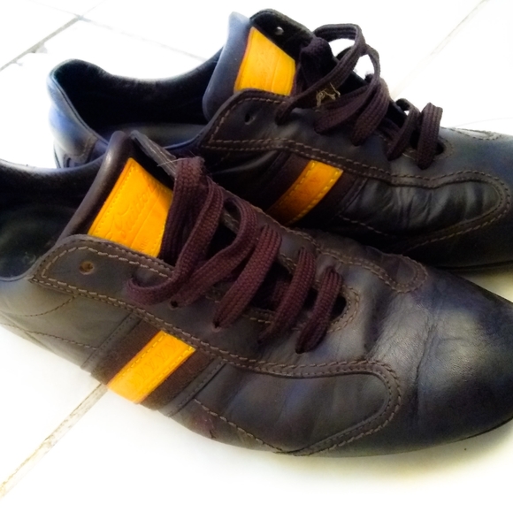 Louis Vuitton men's Shoe - Picture 2 of 2